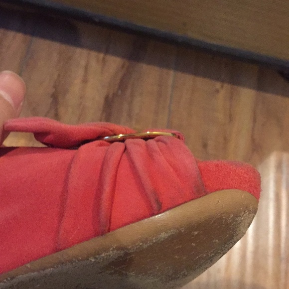 🚫consigned🚫 Well loved LV coral red peep toe suede heels 40 - Picture 6 of 8